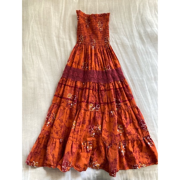 She's Cool Dresses & Skirts - ✨HP✨ Strapless tie-dye summer dress